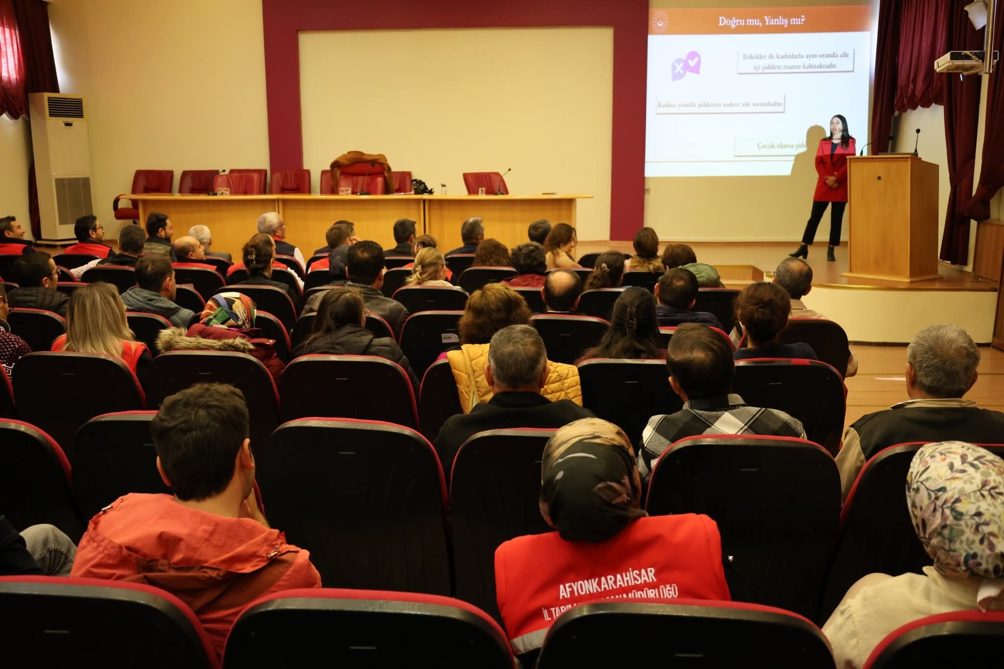 Kadına Yönelik Şiddetin Önlenmesi Konulu Eğitim Düzenlendi