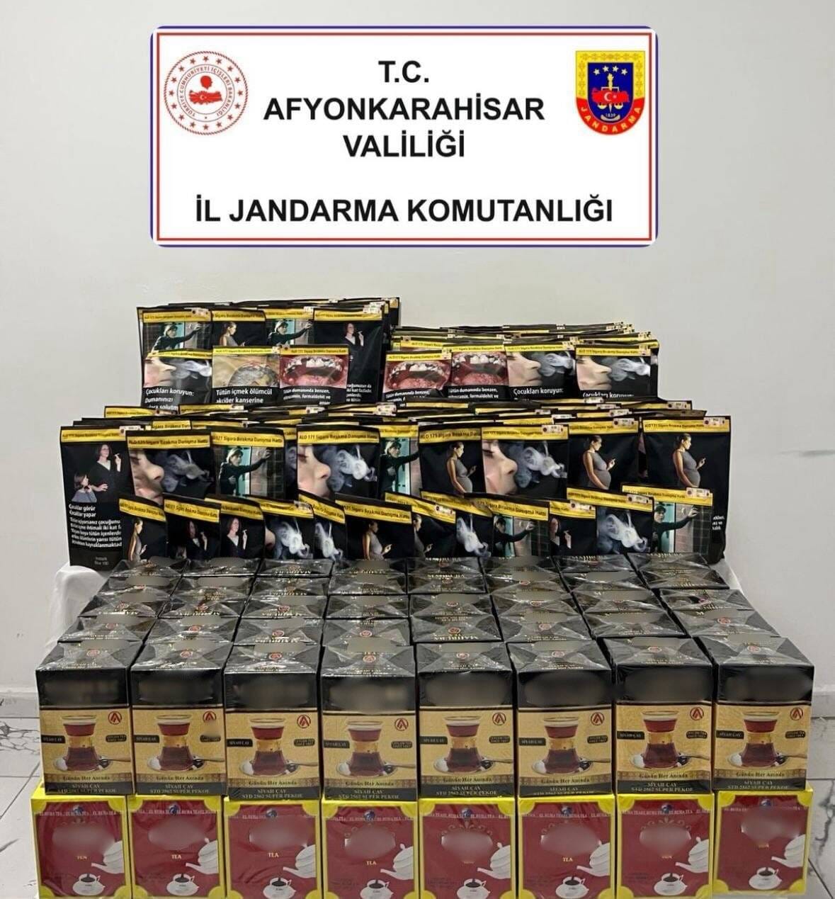 Şüpheli Araçta Kaçak Ürünler Ele Geçirildi