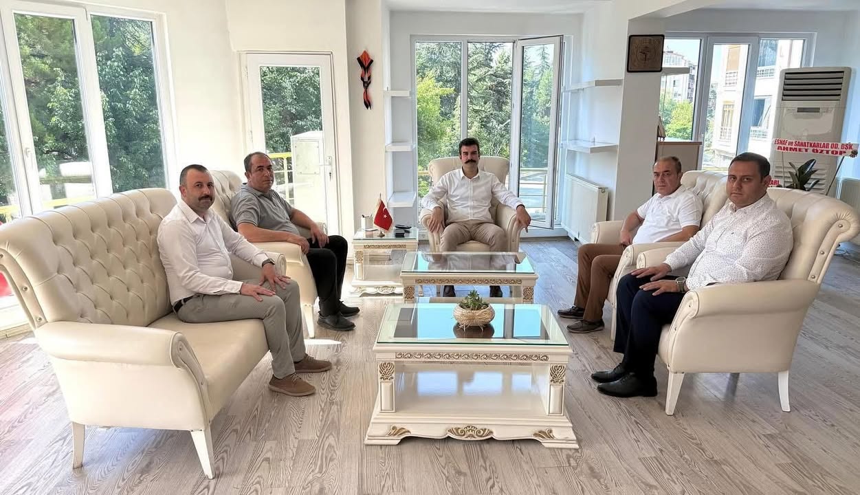 Sandıklı Esnaf ve Sanatkarlar Odası, Kaymakam Selçuk YOSUNKAYA'ya Hayırlı Olsun Ziyaretinde Bulundu