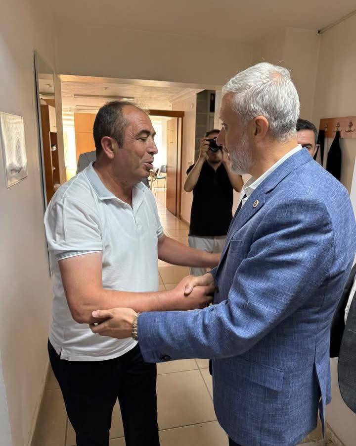 TBMM Başkanlık Divanı Kâtip Üyesi ve Ak Parti Kütahya Milletvekili Adil Biçer Sandıklı Esnaf ve Sanatkârlar Odası'nı Ziyaret Etti