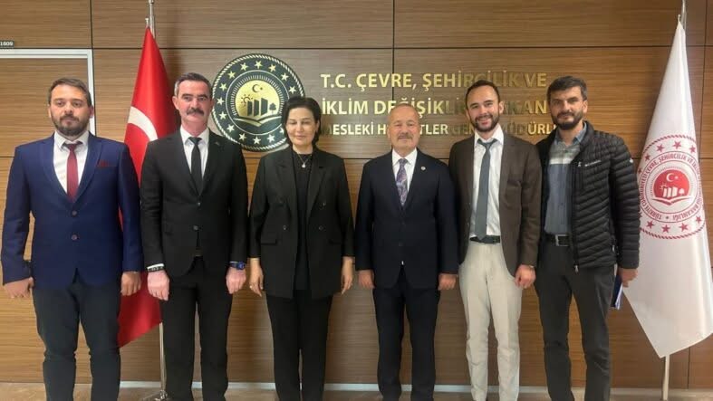 MHP'li Taytak, İş İnsanlarıyla Bakanlıkta Sektör Sorunlarını Görüştü