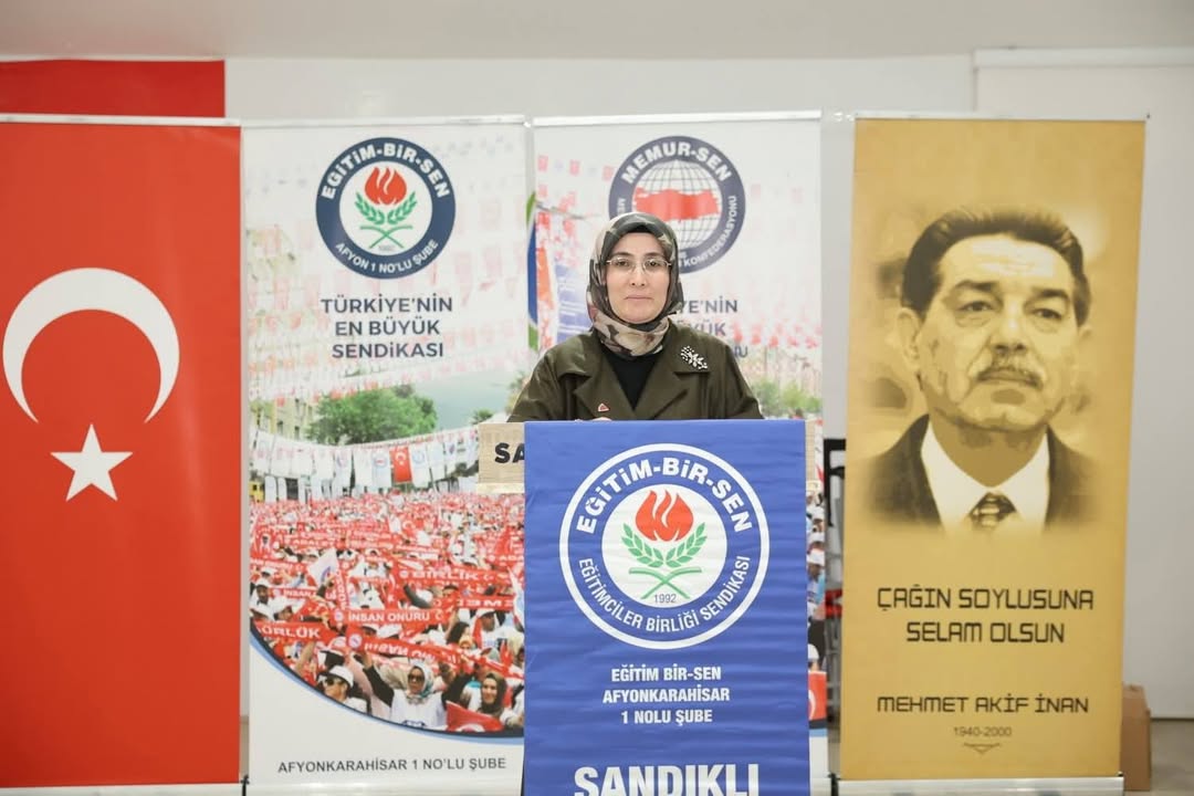 Sandıklı Belediye Başkan Vekili Sevim Ulusoy Eğitim-Bir-Sen Vefa Buluşması Yemeğine Katıldı