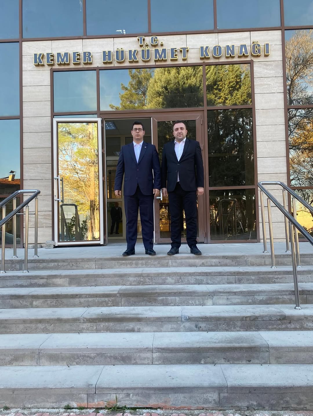 Kaymakamımız Sayın Ömer Levent Türk, Kemer Kaymakamı Sayın Deniz Atasoy'u Ziyaret Etti