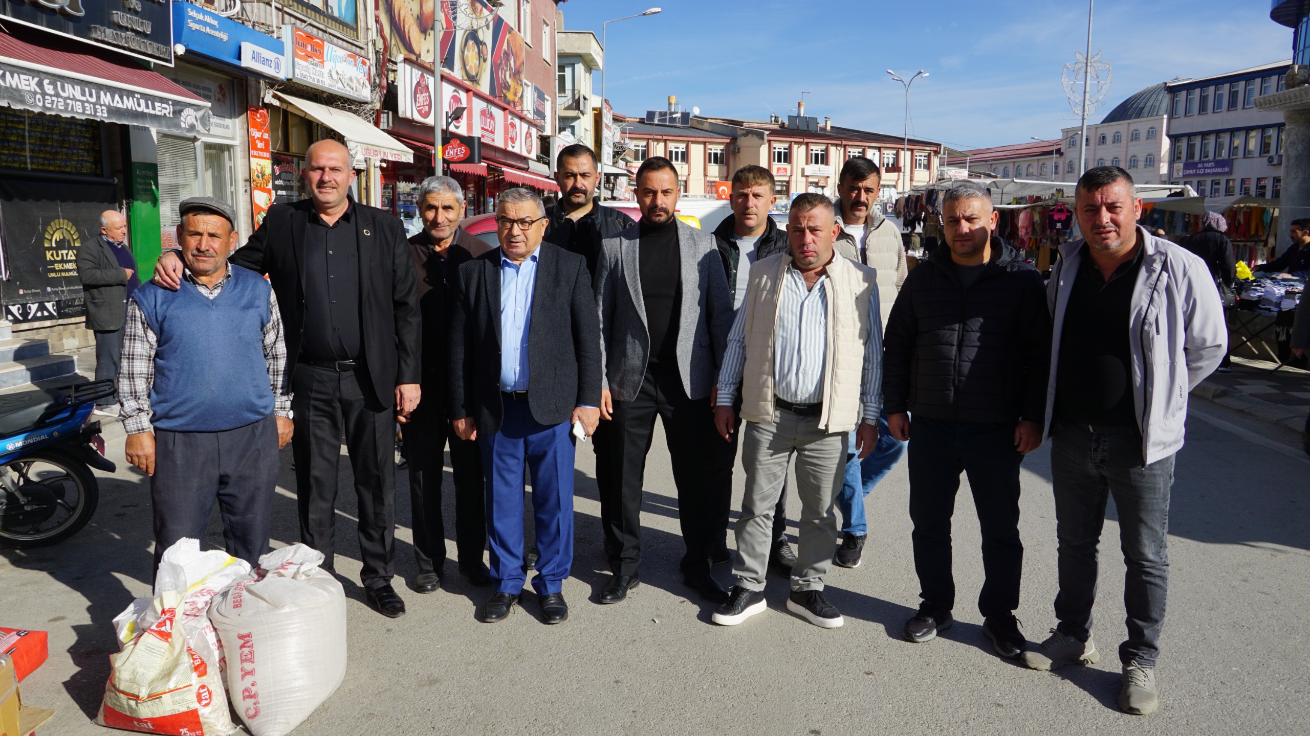 ŞUHUT TA MHP DEN  HAYIRLI GÜNLER KOMŞUM ZİYARETLERİ