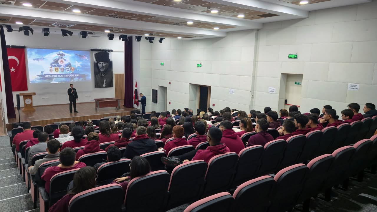 T.C. Millî Savunma Bakanlığı'ndan Kara Kuvvetleri Komutanlığı Mesleki Tanıtım Faaliyeti