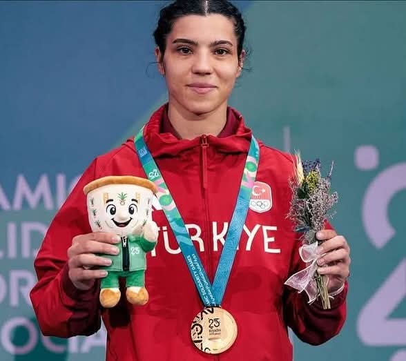 57 ülkenin katıldığı 2025 İslami Dayanışma Oyunları’nda Milli Sporcumuz Altın Madalyanın Sahibi Oldu