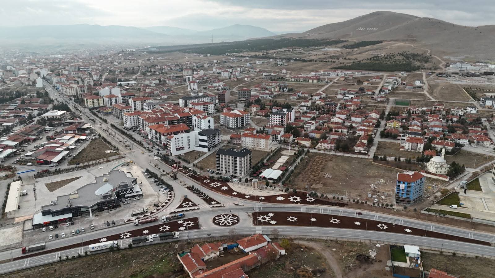 Emirdağ’da Şehir Girişleri Yenileniyor